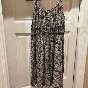 Black and Cream Sleeveless Dress